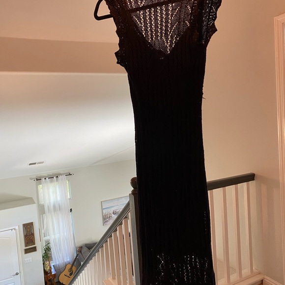 Guess black dress size small, like new. - Picture 2 of 4